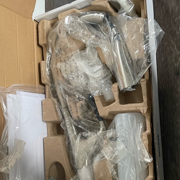 Kohler Malleco Pull-down kitchen faucet w/ top-filled soap/lotion dispenser. - Picture 6 of 6